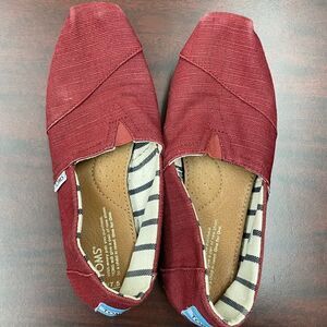 Tom’s Burgundy Slip On Shoes Woman’s 7.5